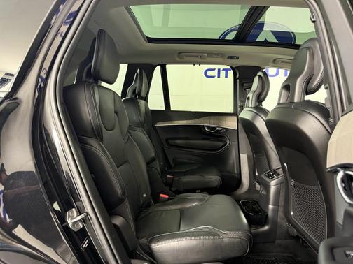 2022 Volvo XC90 Recharge Plug-In Hybrid T8 Inscription 6 Passenger