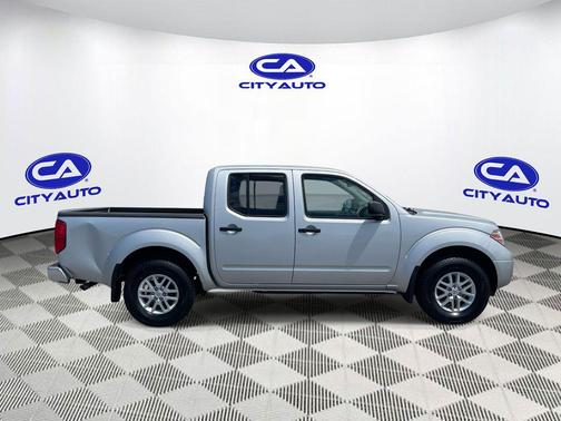 Brilliant Silver 2018 Nissan Frontier SV