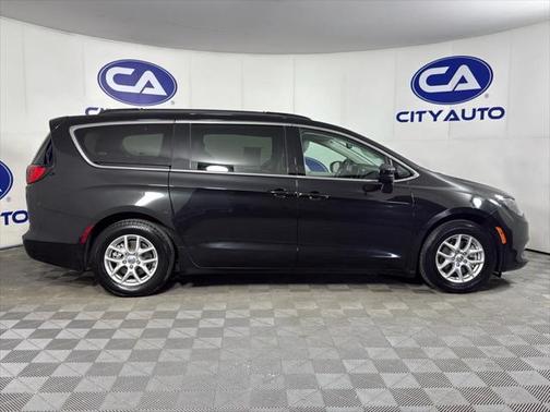 2021 Chrysler Voyager LXI