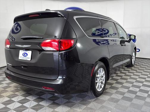 2021 Chrysler Voyager LXI