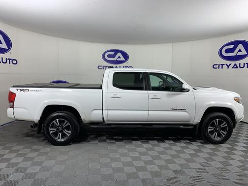Super White 2016 Toyota Tacoma TRD Sport