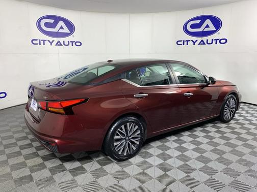 Garnet Pearl Metallic 2023 Nissan Altima 2.5 SV