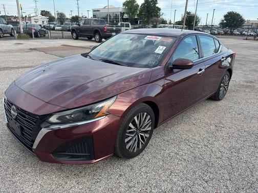 Garnet Pearl Metallic 2023 Nissan Altima 2.5 SV