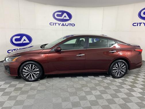 Garnet Pearl Metallic 2023 Nissan Altima 2.5 SV
