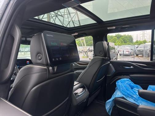 2022 Cadillac Escalade Sport Platinum