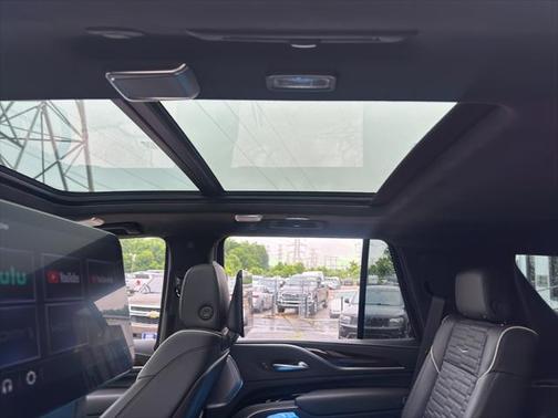 2022 Cadillac Escalade Sport Platinum