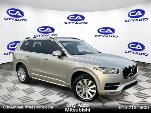 2016 Volvo XC90 T6 Momentum