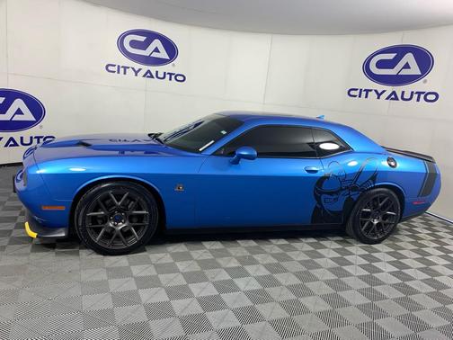 B5 Blue Pearlcoat 2016 Dodge Challenger R/T Scat Pack