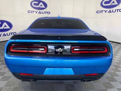 B5 Blue Pearlcoat 2016 Dodge Challenger R/T Scat Pack