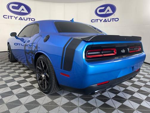 B5 Blue Pearlcoat 2016 Dodge Challenger R/T Scat Pack