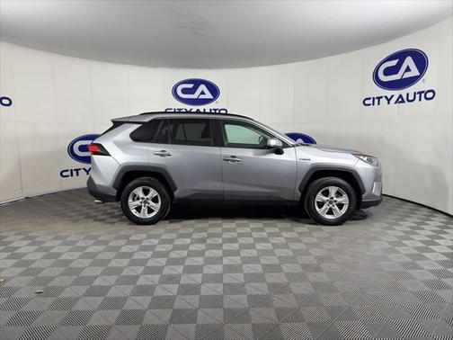 2021 Toyota RAV4 Hybrid XLE