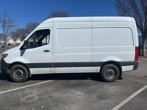 2025 Mercedes-Benz Sprinter 2500 Standard Roof