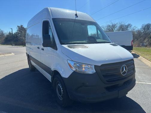 2025 Mercedes-Benz Sprinter 2500 Standard Roof