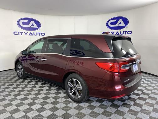 Deep Scarlet Pearl 2018 Honda Odyssey Touring