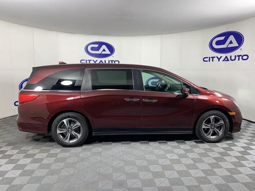 Deep Scarlet Pearl 2018 Honda Odyssey Touring