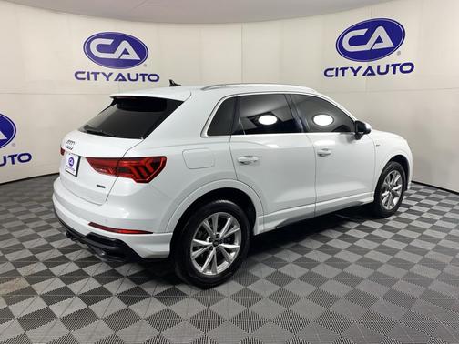 2022 Audi Q3 45 S line Premium Plus