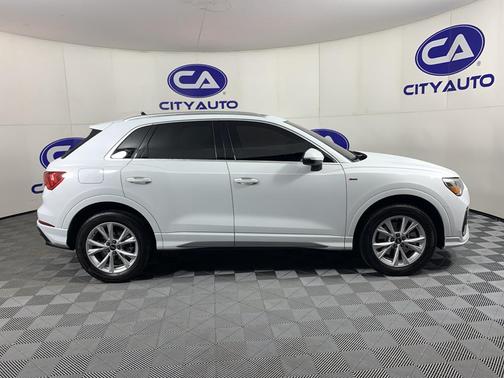 2022 Audi Q3 45 S line Premium Plus