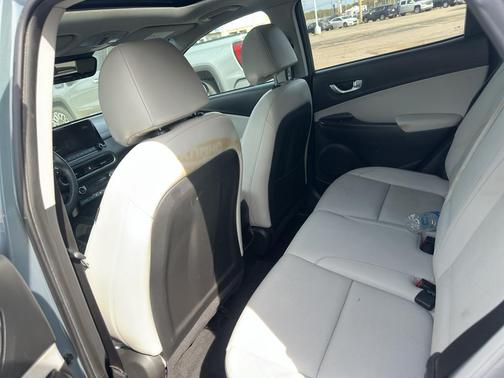 2022 Hyundai KONA Limited