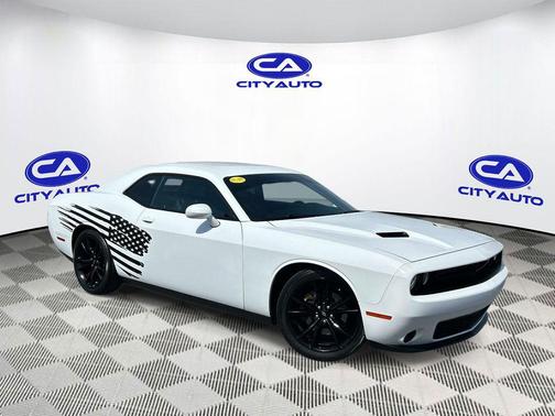 2017 Dodge Challenger SXT