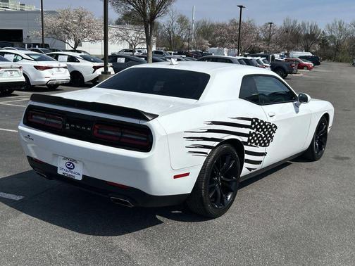 2017 Dodge Challenger SXT