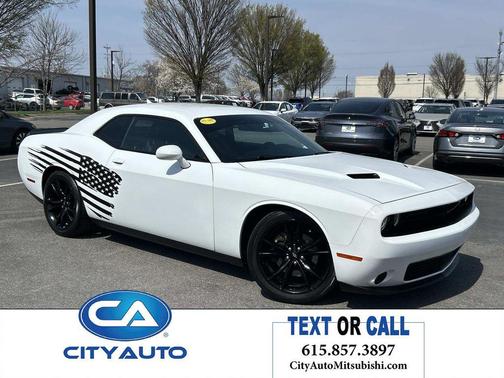 2017 Dodge Challenger SXT