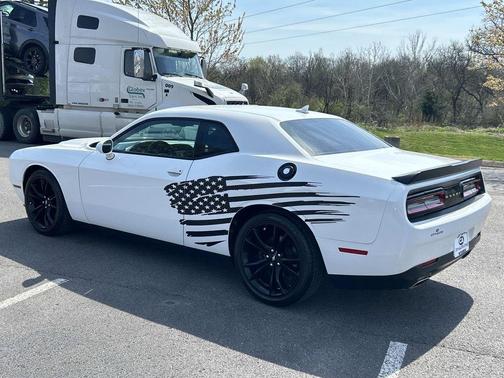 2017 Dodge Challenger SXT