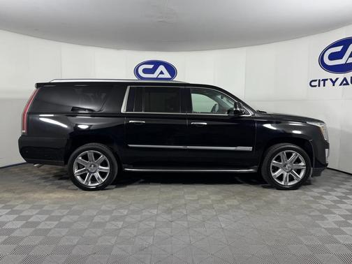 2019 Cadillac Escalade ESV Luxury