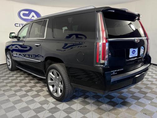 2019 Cadillac Escalade ESV Luxury