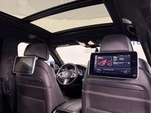 2020 BMW X7 M50i