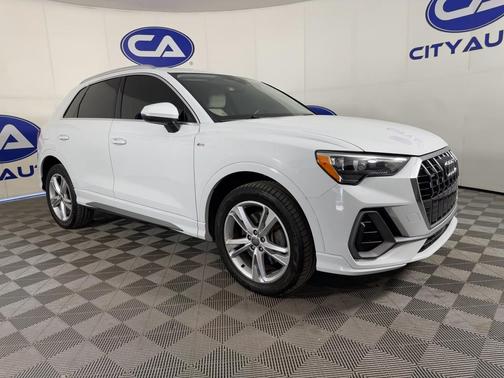 2020 Audi Q3 45 S line Premium