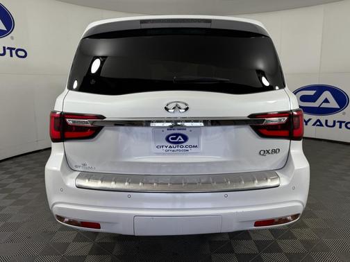 2018 INFINITI QX80 Base