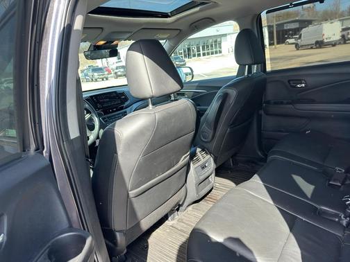 2022 Honda Pilot 2WD Special Edition