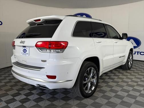 2020 Jeep Grand Cherokee Summit