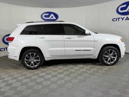 2020 Jeep Grand Cherokee Summit