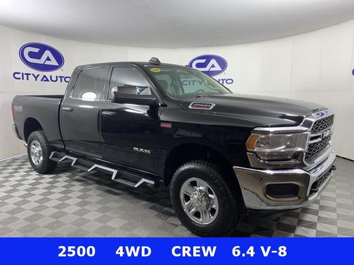 2019 RAM 2500 Tradesman Crew Cab 4x4 6'4' Box