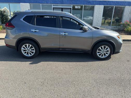 Gun Metallic 2018 Nissan Rogue SV