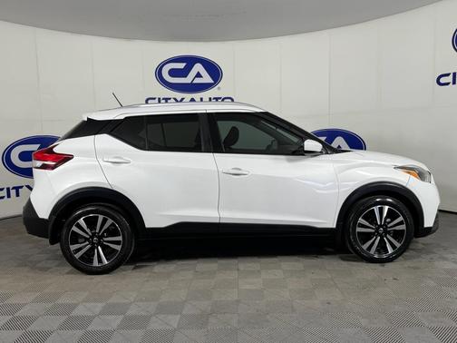 2020 Nissan Kicks SV