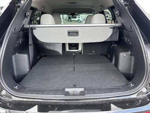BLACK 2025 Mitsubishi Outlander SE