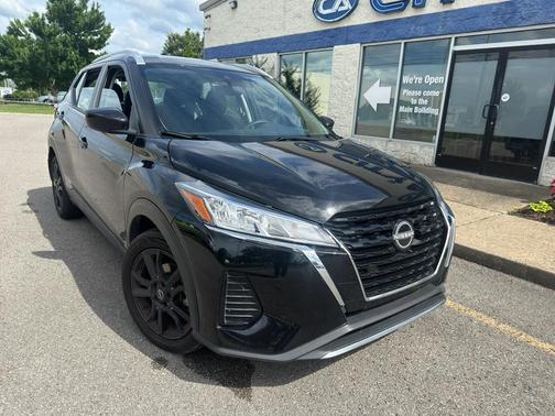 Super Black 2023 Nissan Kicks SV