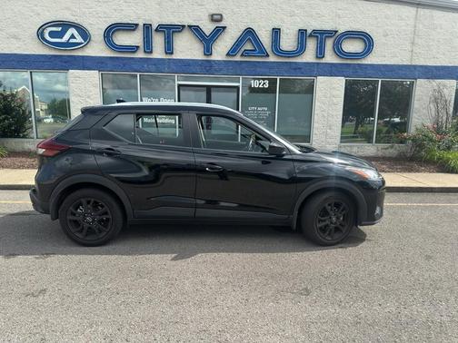 Super Black 2023 Nissan Kicks SV