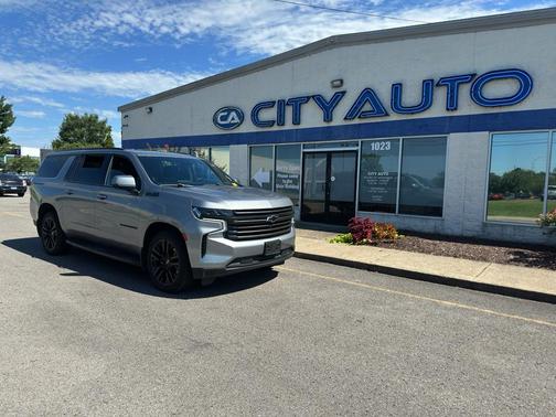 Sterling Gray Metallic 2023 Chevrolet Suburban 4WD High Country