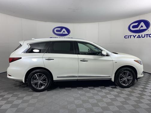 Majestic White 2019 INFINITI QX60 Luxe