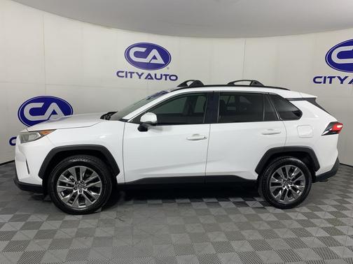 Super White 2019 Toyota RAV4 XLE Premium
