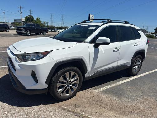 Super White 2019 Toyota RAV4 XLE Premium