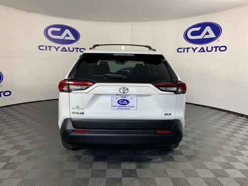 Super White 2019 Toyota RAV4 XLE Premium