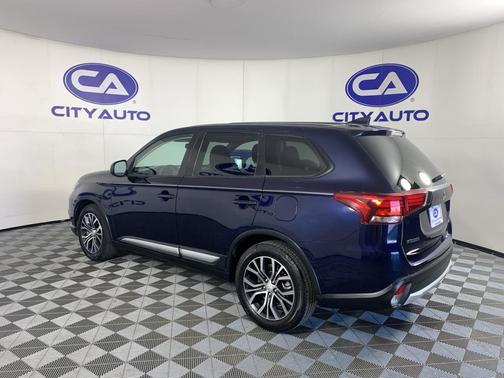 2018 Mitsubishi Outlander ES