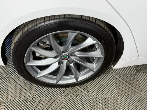 2018 Alfa Romeo Giulia Base