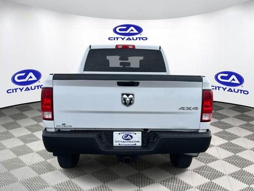 2018 RAM 2500 Tradesman Crew Cab 4x4 6'4' Box