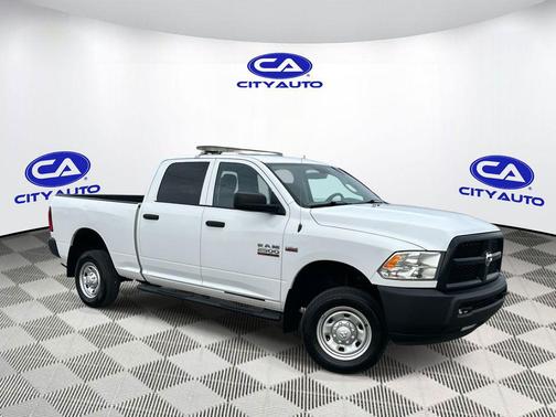 2018 RAM 2500 Tradesman Crew Cab 4x4 6'4' Box