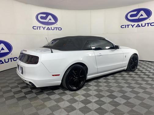 2014 Ford Mustang V6